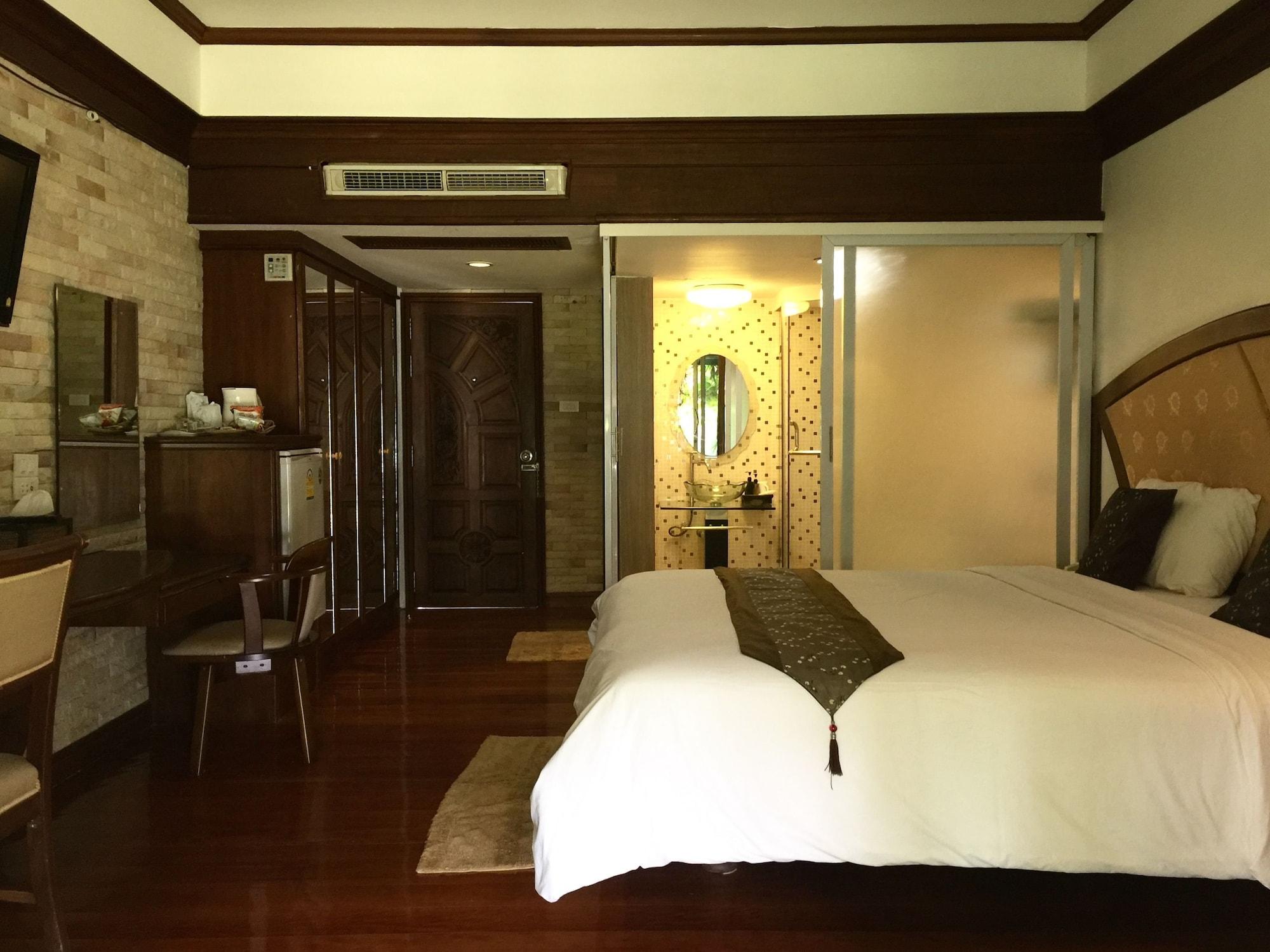 Nh Elegant Hotel Sakon Nakhon Exterior foto