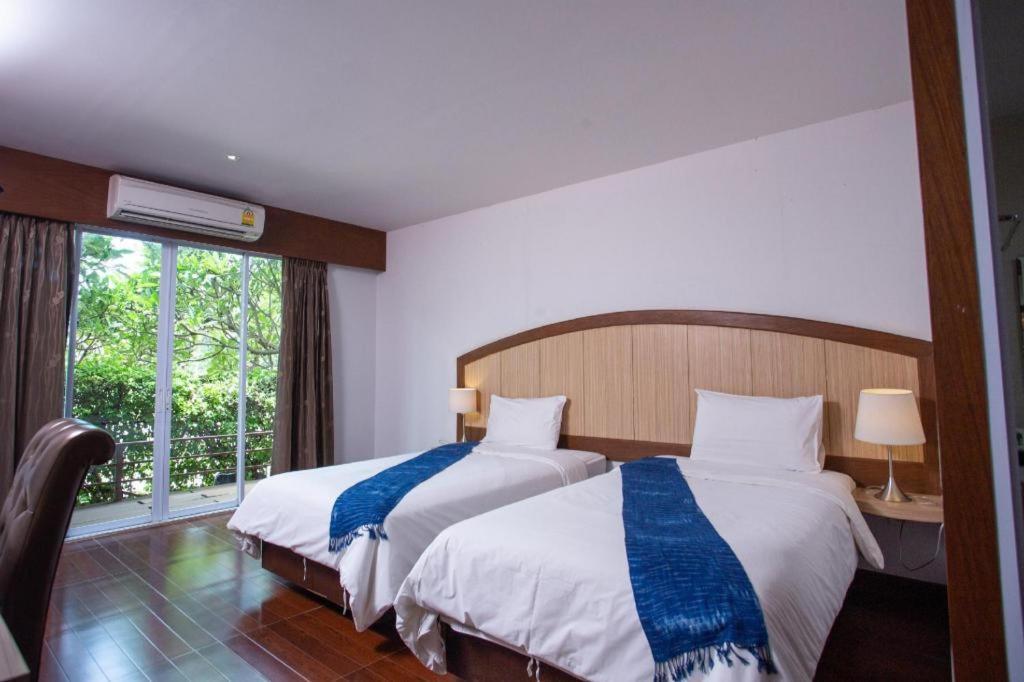 Nh Elegant Hotel Sakon Nakhon Exterior foto