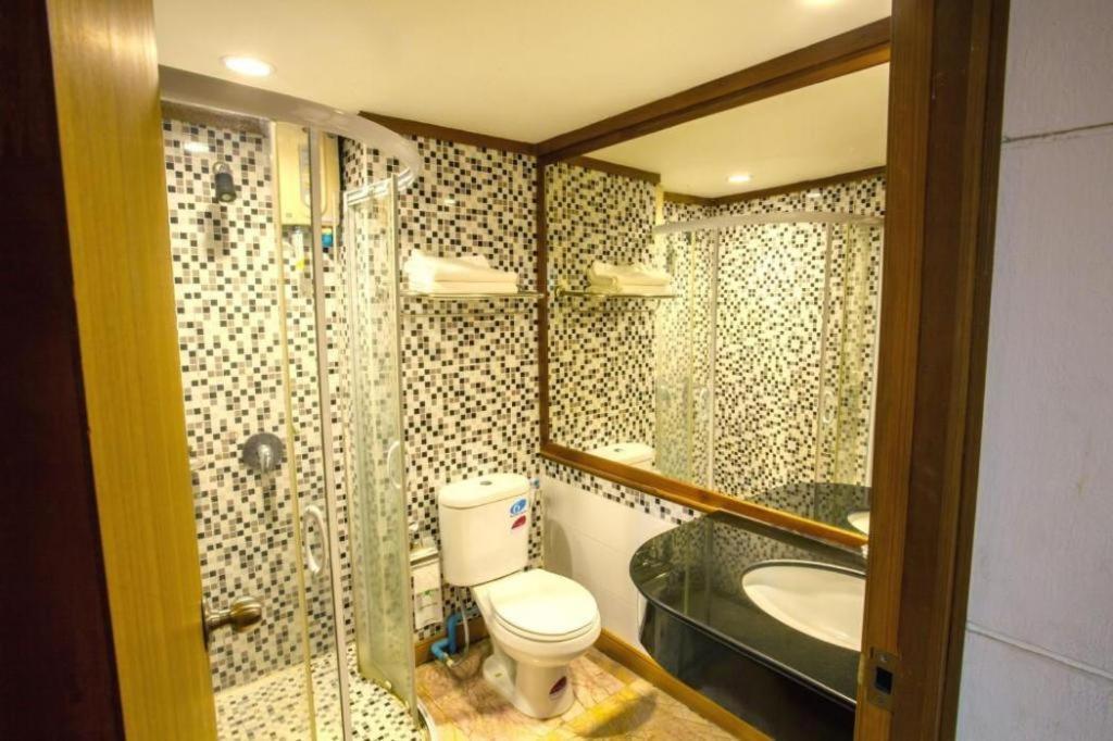 Nh Elegant Hotel Sakon Nakhon Exterior foto